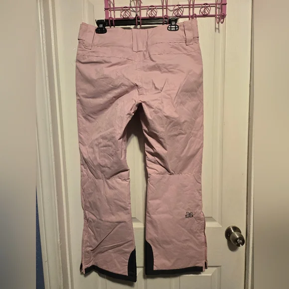 NWT Arctix  Women's Insulated Snow Pants Regular Inseam Size M/M 29L Color Pink - Picture 3 of 16